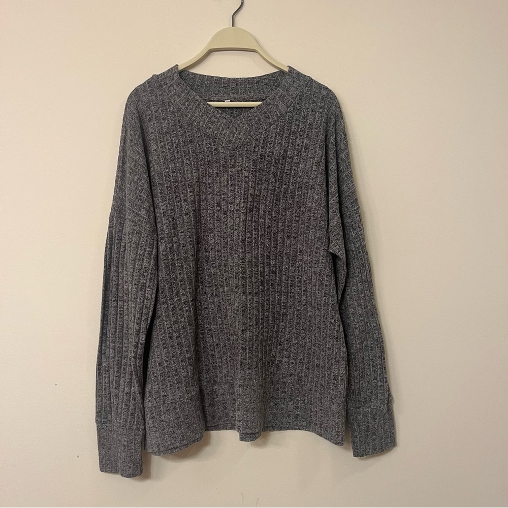 Women’s size large grey crossover crewneck cozy fall